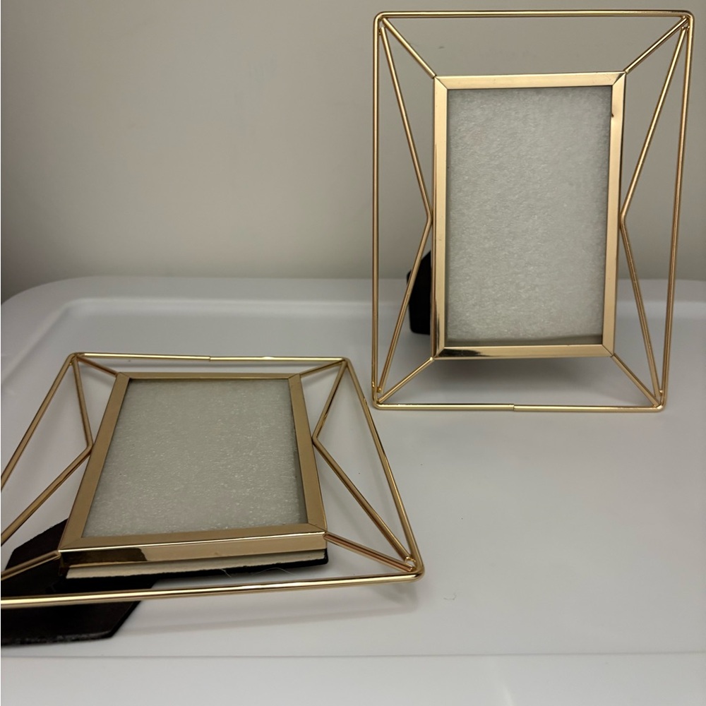GUC set of 2 gold 4X6 picture frames